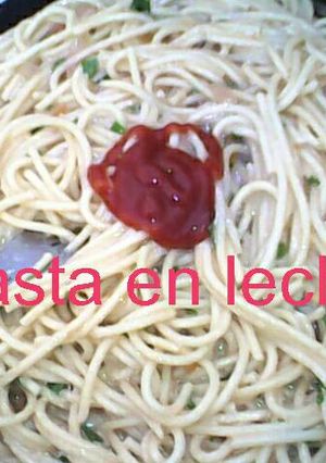 Una foto de Rica pasta en leche