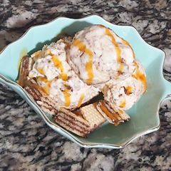 A picture of Vanilla choco icecream.