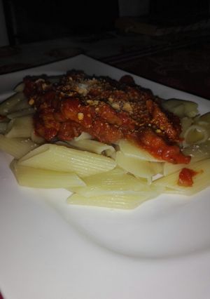 Una foto de "Macarrones con salsa" de bondiola y zanahoria