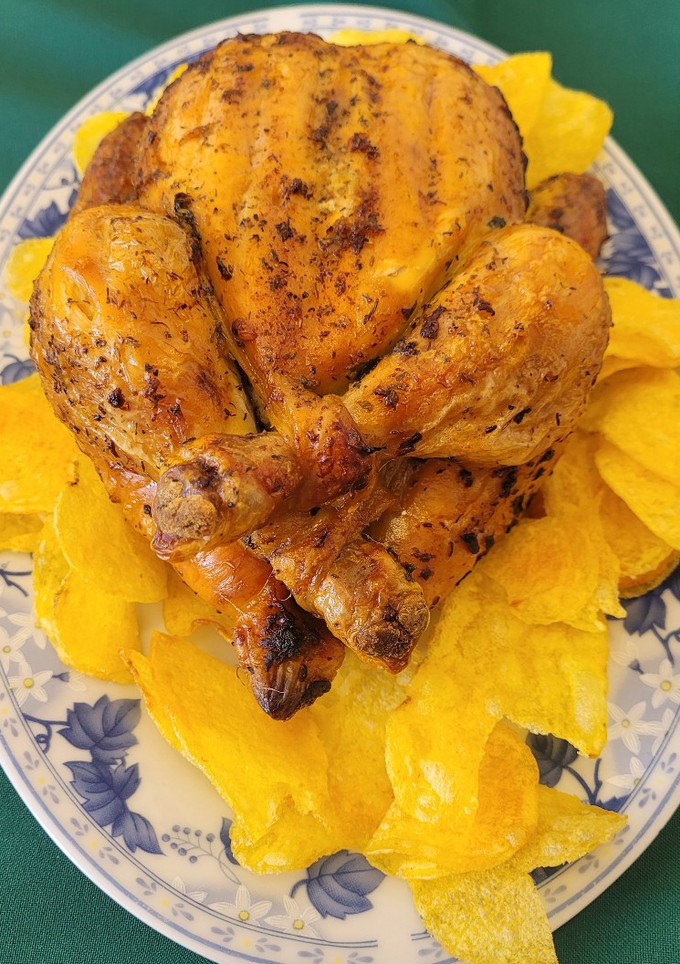 Una foto de Pollo a l'ast pero en el horno de casa