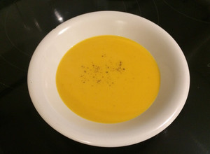 Foto principal de Crema de calabaza y leche de coco al curry (Thermomix)