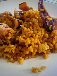 Una foto de Arroz de calamares (con Salmorreta)