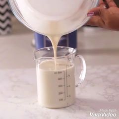 A picture of Oat Milk.