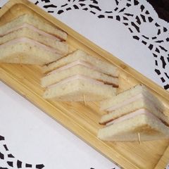 Chicken salami sandwich A picture of Chicken salami sandwich.