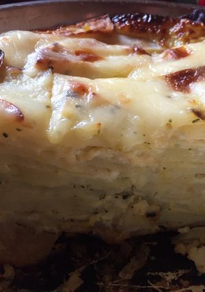 Una foto de Mil hojas fácil sin crema de leche