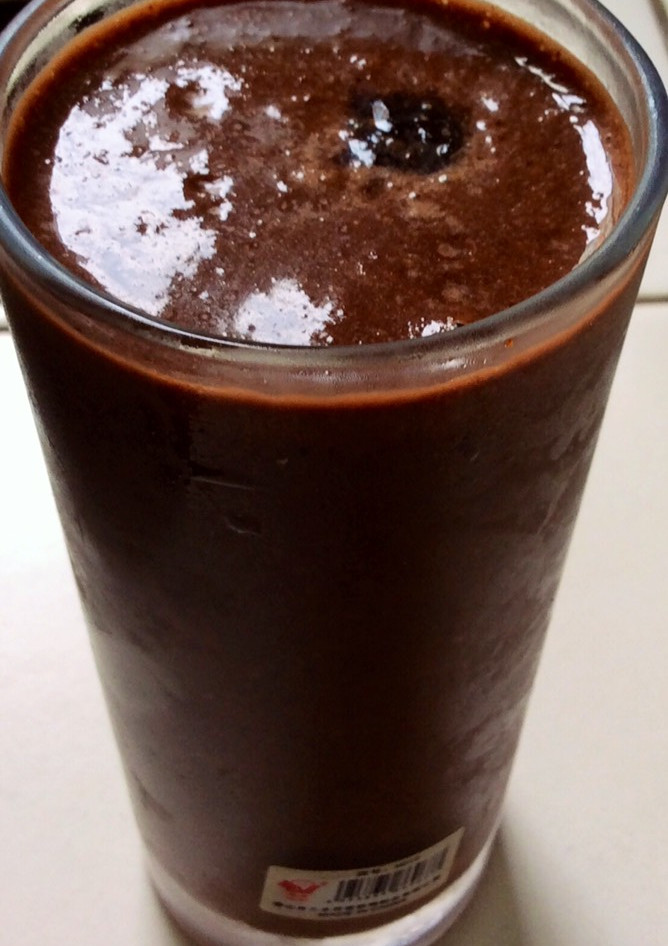 A picture of Cocoa dates flaxseed smoothie.