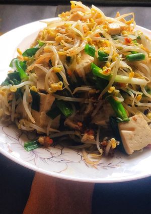 Hình của món Đậu hủ xào giá đỗ-nước tương.