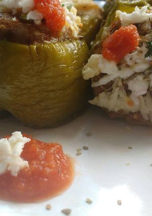 A picture of Stuffed cheese baked Capsicum.