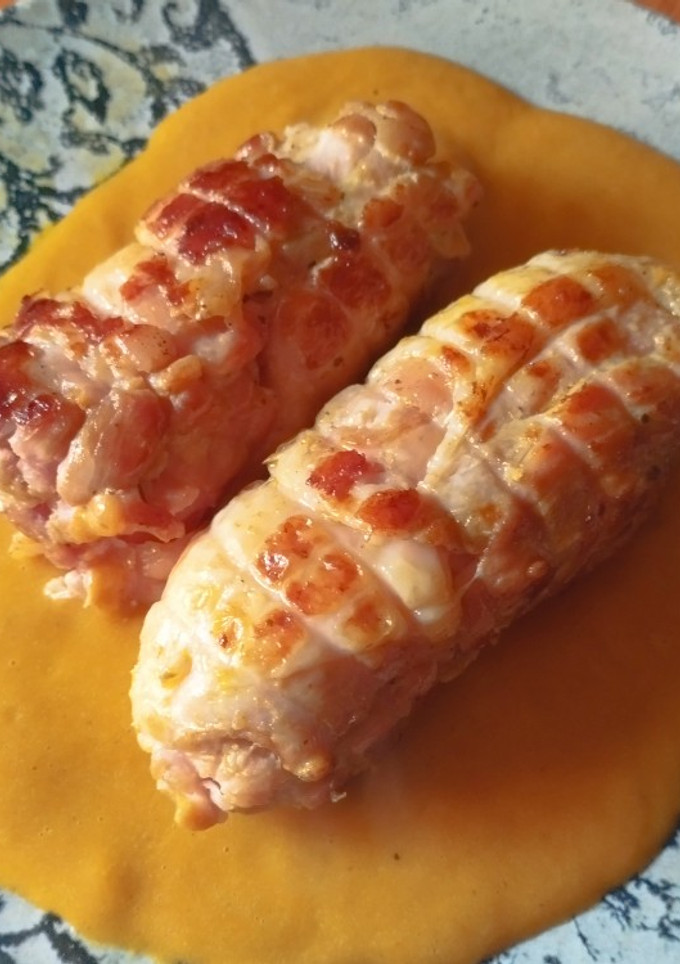 Una foto de Roti de pollo relleno de bacon y queso