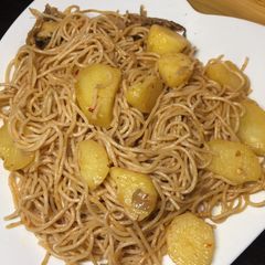A picture of Spaghetti 🍝.