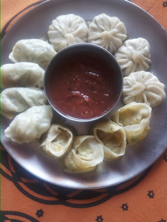 मोमोज (momos recipe in Hindi) रेसिपी मुख्य फोटो