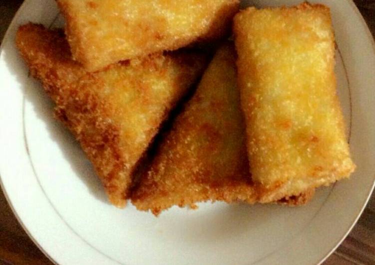 Cara termudah untuk Musim Panas AppetizingGolden crispy risoles ragout ayam