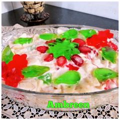 A picture of Colorful creamy fruit chaat 🤗.