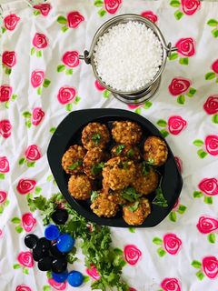 સાબુદાણા ના વડા (Sabudana Vada Recipe In Gujarati) રેસીપી મુખ્ય ફોટો