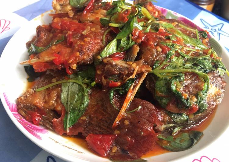 Cara mudah memasak Balado ikan mujaer, Enak Banget