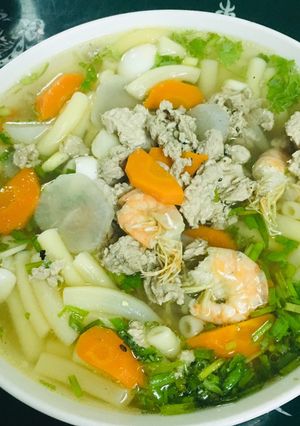 Hình của món Nui cho bữa tối mát mẻ.