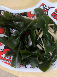 清炒海帶結(素食料理)(家常小菜)(一鍋到底之快速料理)(簡單料理)(低醣生酮餐) 的食譜成品照片