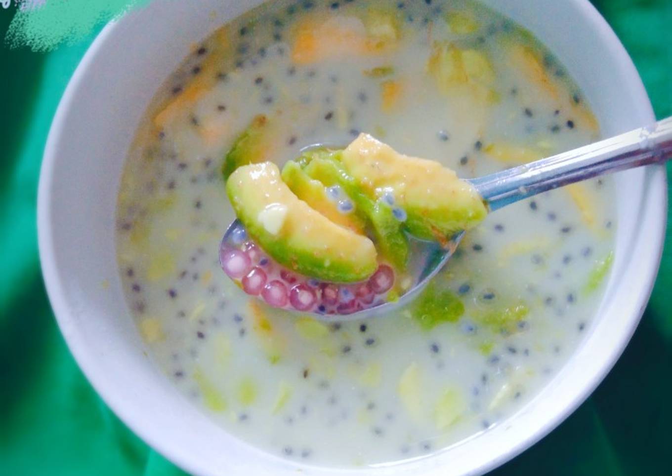 Es Alpukat Susu Sagu Mutiara