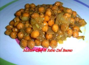 Foto di Ceci in Padella con Cipolle di Tropea e Cumino