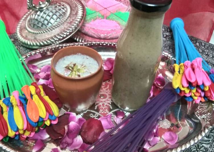 Recipe of Favorite Banarsi thandai