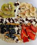 Porridge con frutta, yogurt e cioccolato 🫐🍓🍌🥝🍫🥜