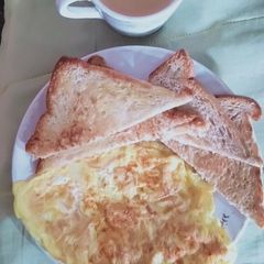 A picture of Eggy omelette with Banana Bread.