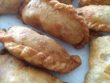 Empanadas calientes que queman los dientes! 😋 De carne