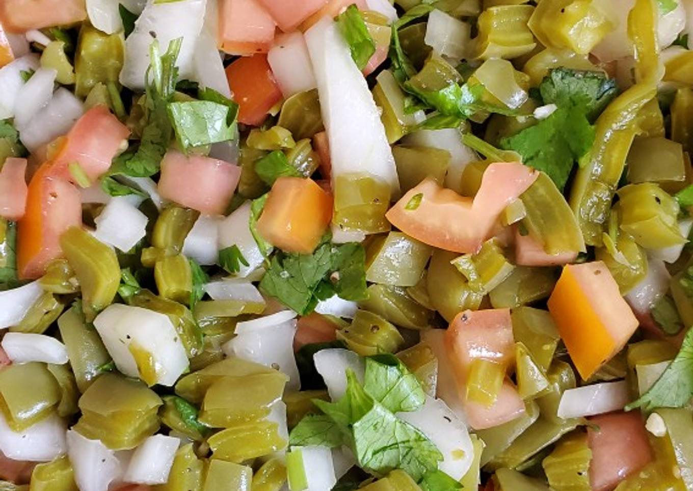 Ensalada de nopales