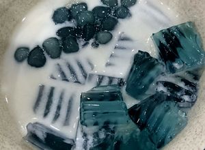 Hình của món Sữa chua thạch, trân châu hoa đậu biếc.