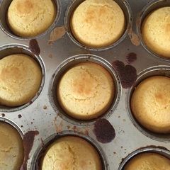 A picture of Cornmeal muffins.