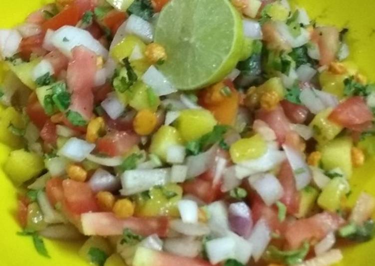 Chana Dal Kachumbar / Salad