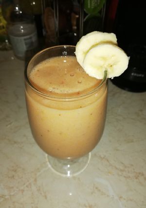Smoothie Banános, epres, narancsos, zöldteás☺️🍊🍓🍌! recept fotója