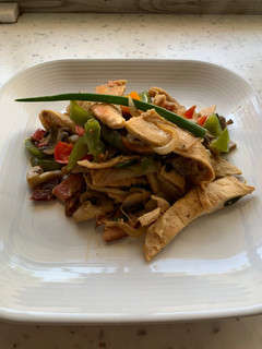 A picture of Chicken and Bacon Fajitas.