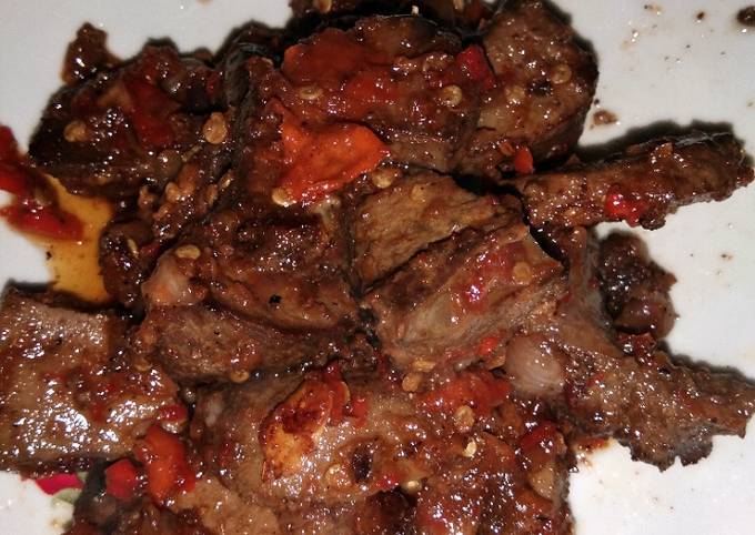 Bagaimana Menyiapkan Sambel ati sapi Anti Gagal