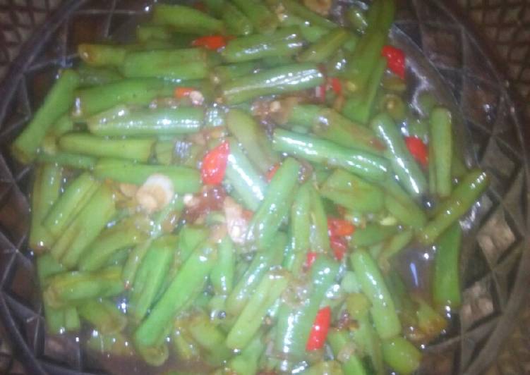 Proses mengolah Oseng Buncis Bumbu Kecap Favourite Keluarga Lezat