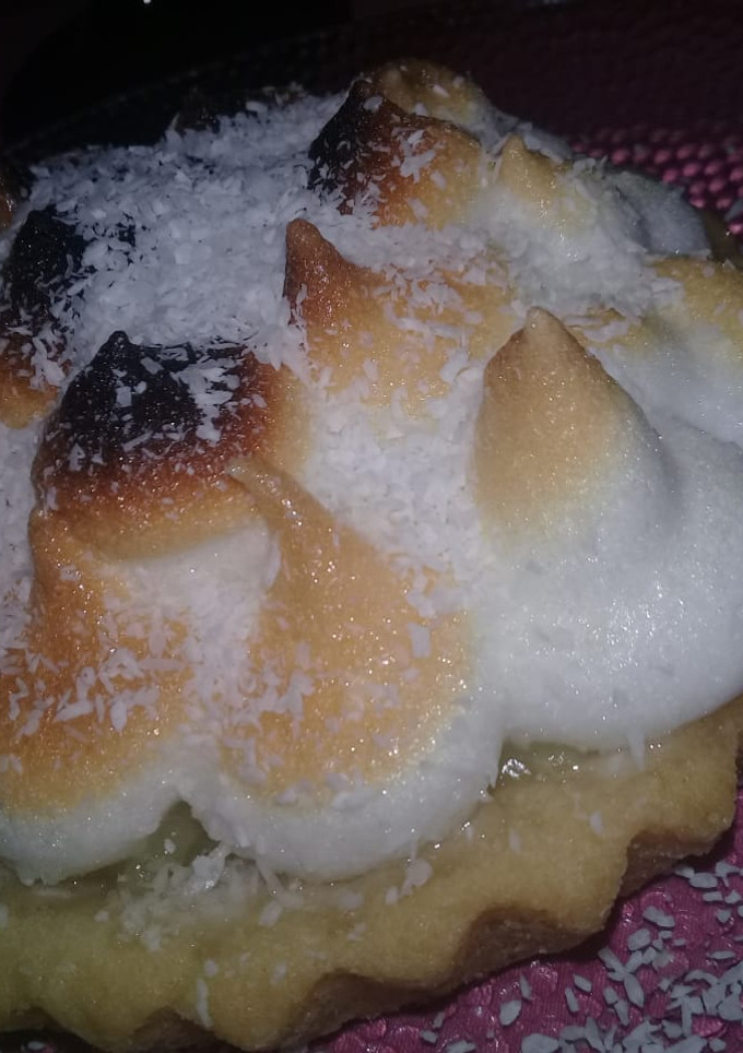 Una foto de Feliz cumple, Cookpad🎉🎉💖💖mini lemon pie🍋🍋🍋!!