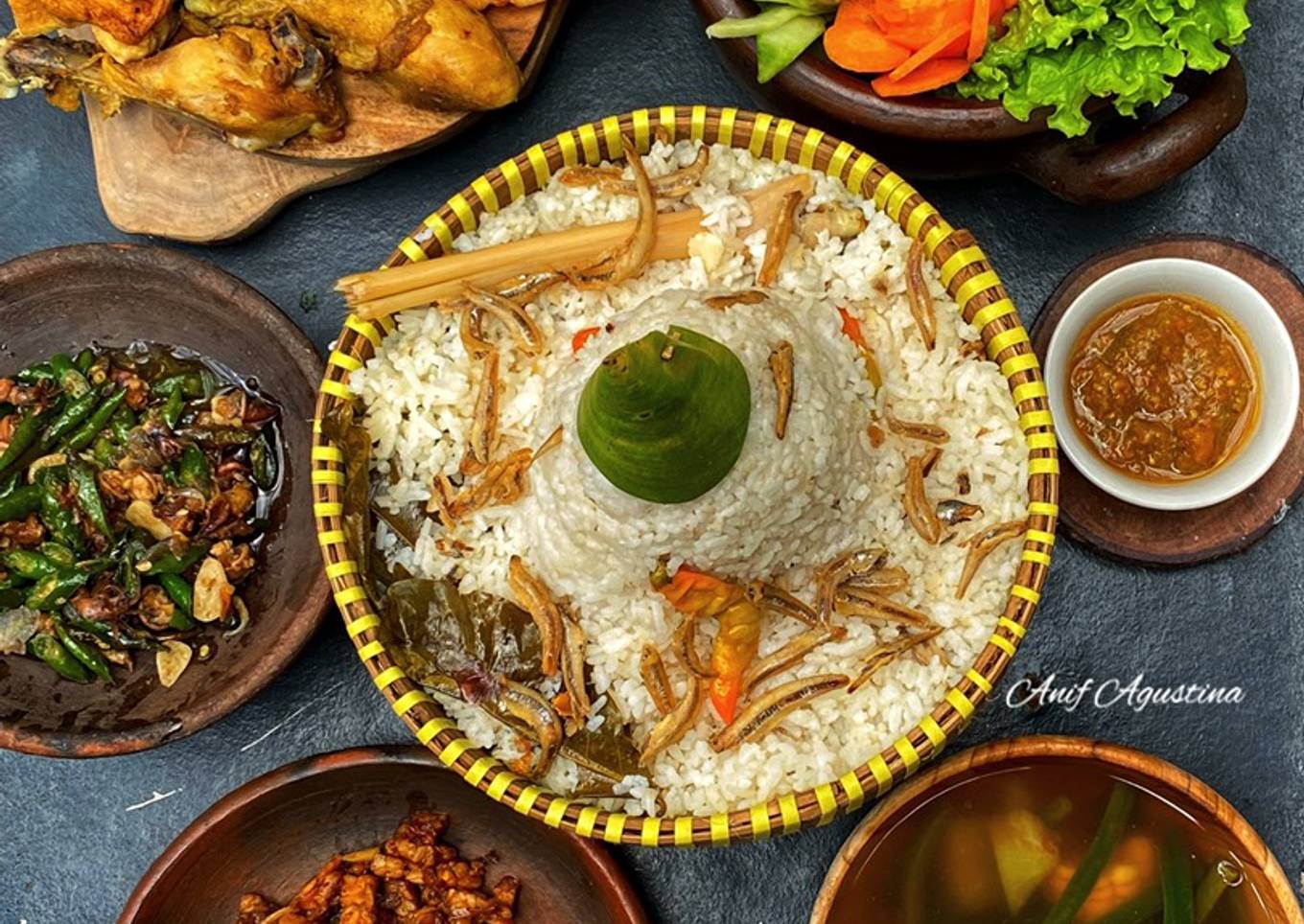 Tumpeng Nasi Liwet