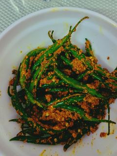 हरी मिर्च का अचार (Hari mirch ka achar recipe in hindi) रेसिपी मुख्य फोटो