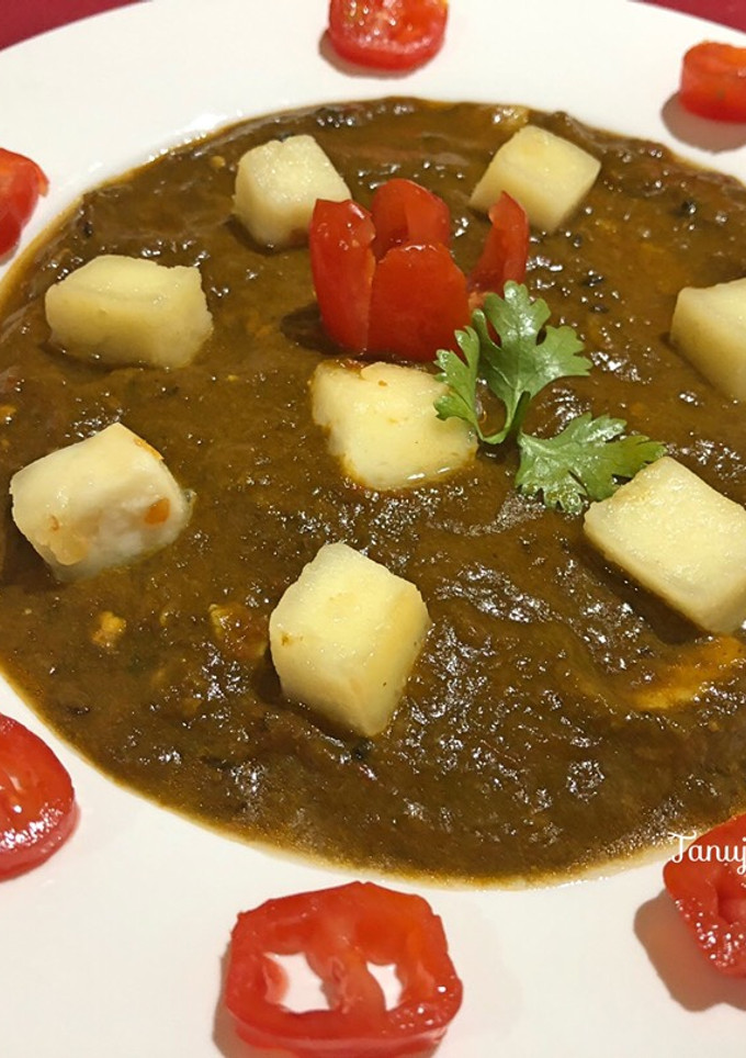 A picture of Palak Paneer.