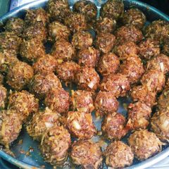 Coconut laddu A picture of Coconut laddu.