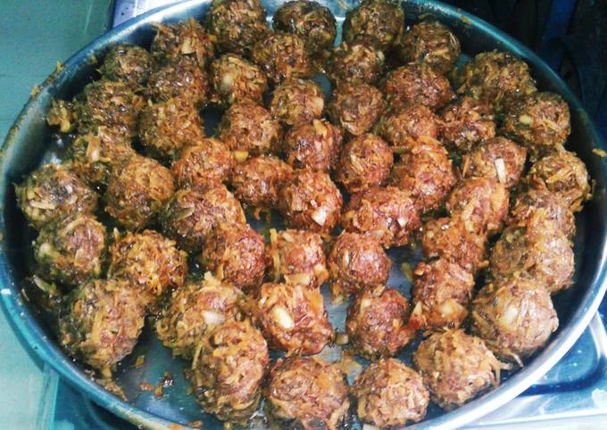 Coconut laddu