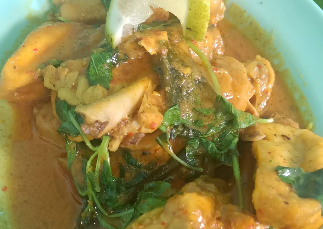 Gulai ayam kemangi
