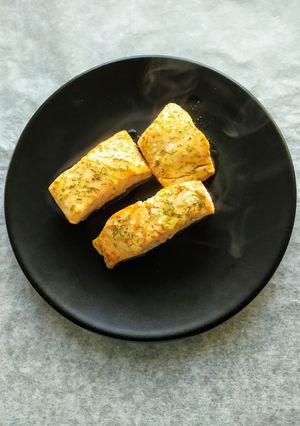 Una foto de Lingotes de Salmón marinado