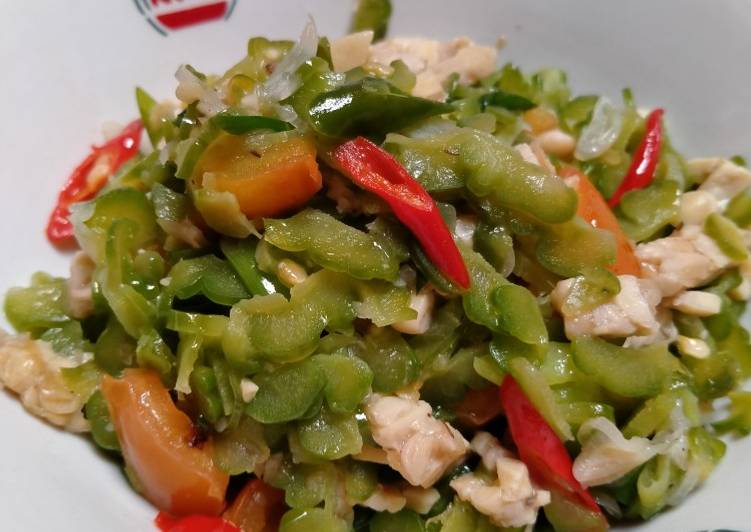 84. Tumis pare tempe