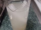 Agua de tuna con limón