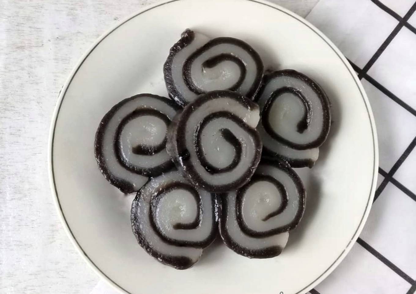 Lapis Gulung Tapioka