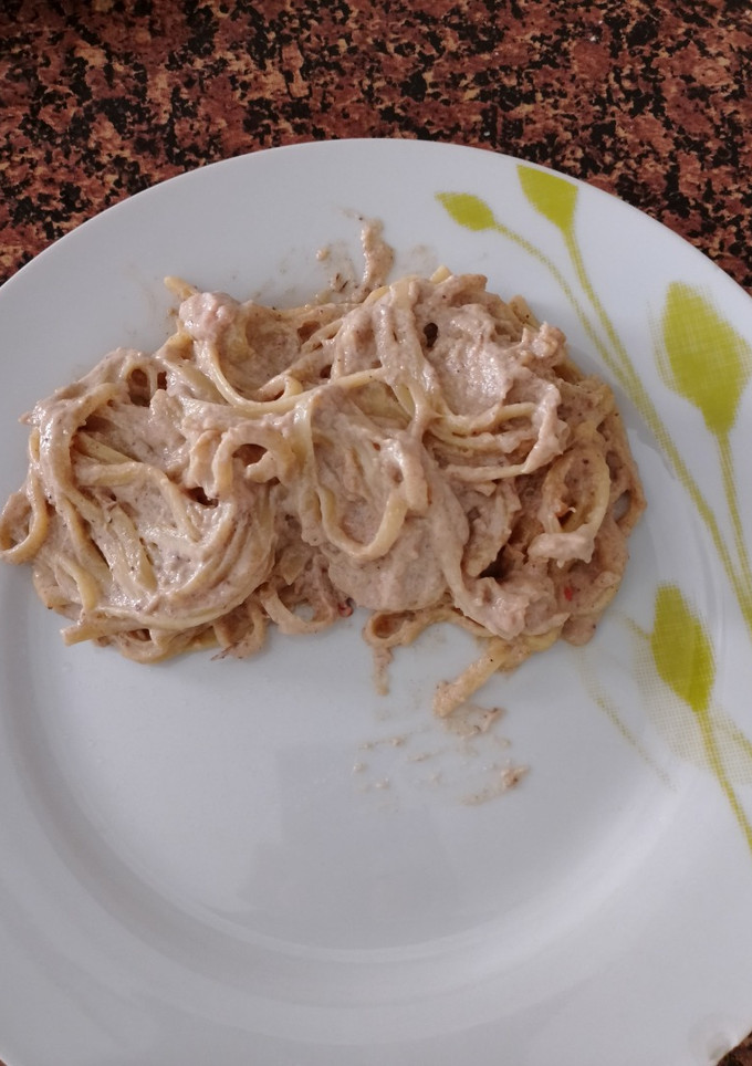 Una foto de Tallarines con Salsa de Dátiles