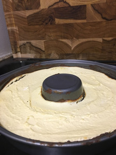 Una foto de Torta de ricota, facilísima, light y sin TACC