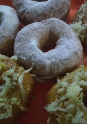 Foto resep Donat donat sederhana
