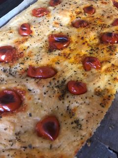Foto di Focaccia barese con pomodorini
